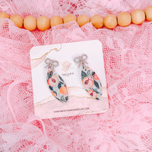 Load image into Gallery viewer, Peachy Dangles on Bows
